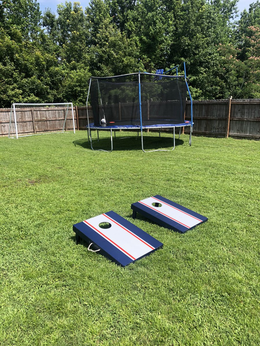 JustUrAvgTab's tweet image. My dad said we don’t celebrate the 4th, but we grillin &amp;amp; having some Family fun today. #HappyCookoutday