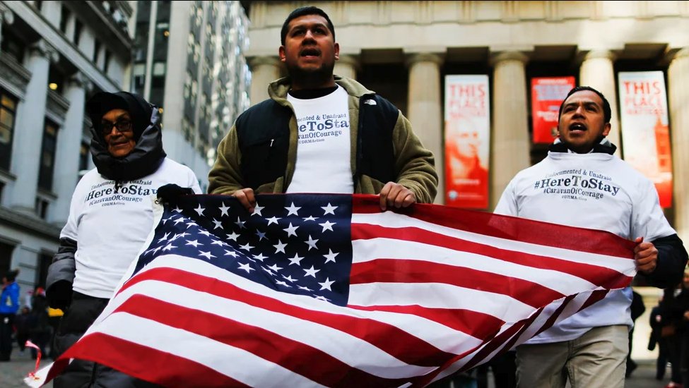 arlenparsa's tweet photo. 2020 is the year we redefine what it means to be patriotic.

These people are all patriots. https://t.co/99CcWdCUF9
