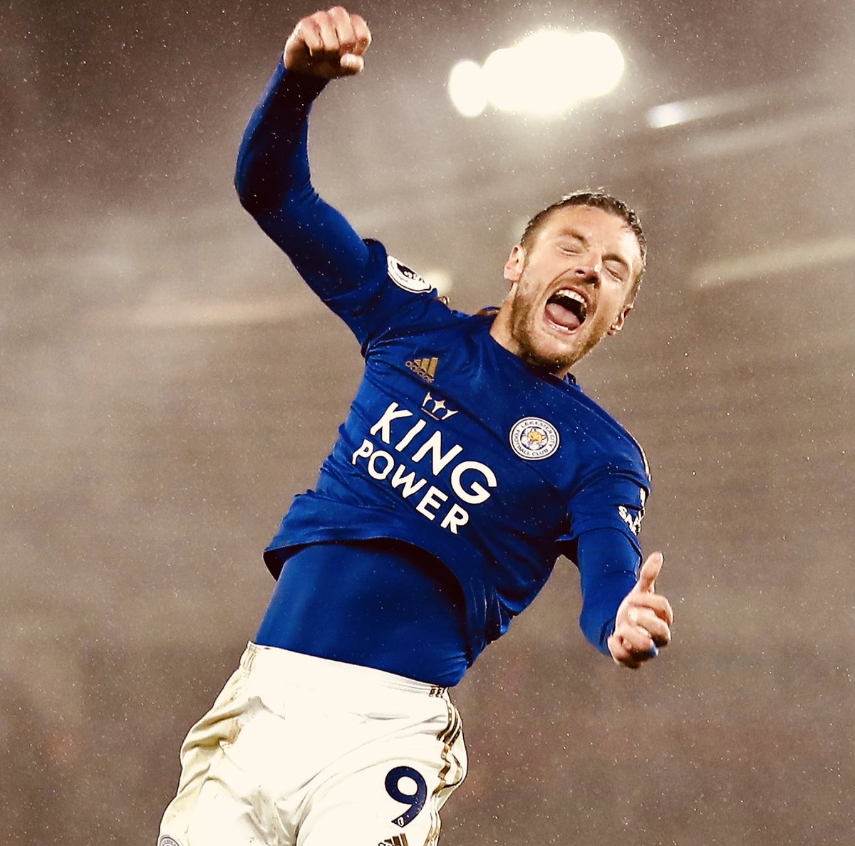 Jamie Vardy: Premier League

1️⃣0️⃣0️⃣ Goals
2️⃣0️⃣7️⃣ Games

Faster to 100 PL goals than Drogba, Lukaku, Rooney, Anelka, Defoe, Robbie Keane, Darren Bent, Crouch, Dublin and others.

#lcfc <a href="/vardy7/">Jamie Vardy</a> ⚽️