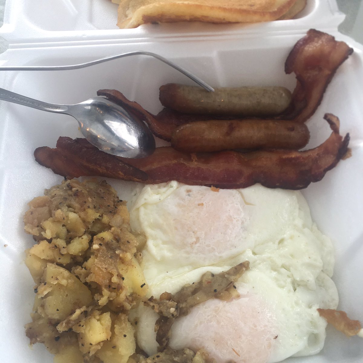 nakrobisonfire's tweet photo. big breakfast #eatingwithนักรบ https://t.co/GiuLg0Uy4v