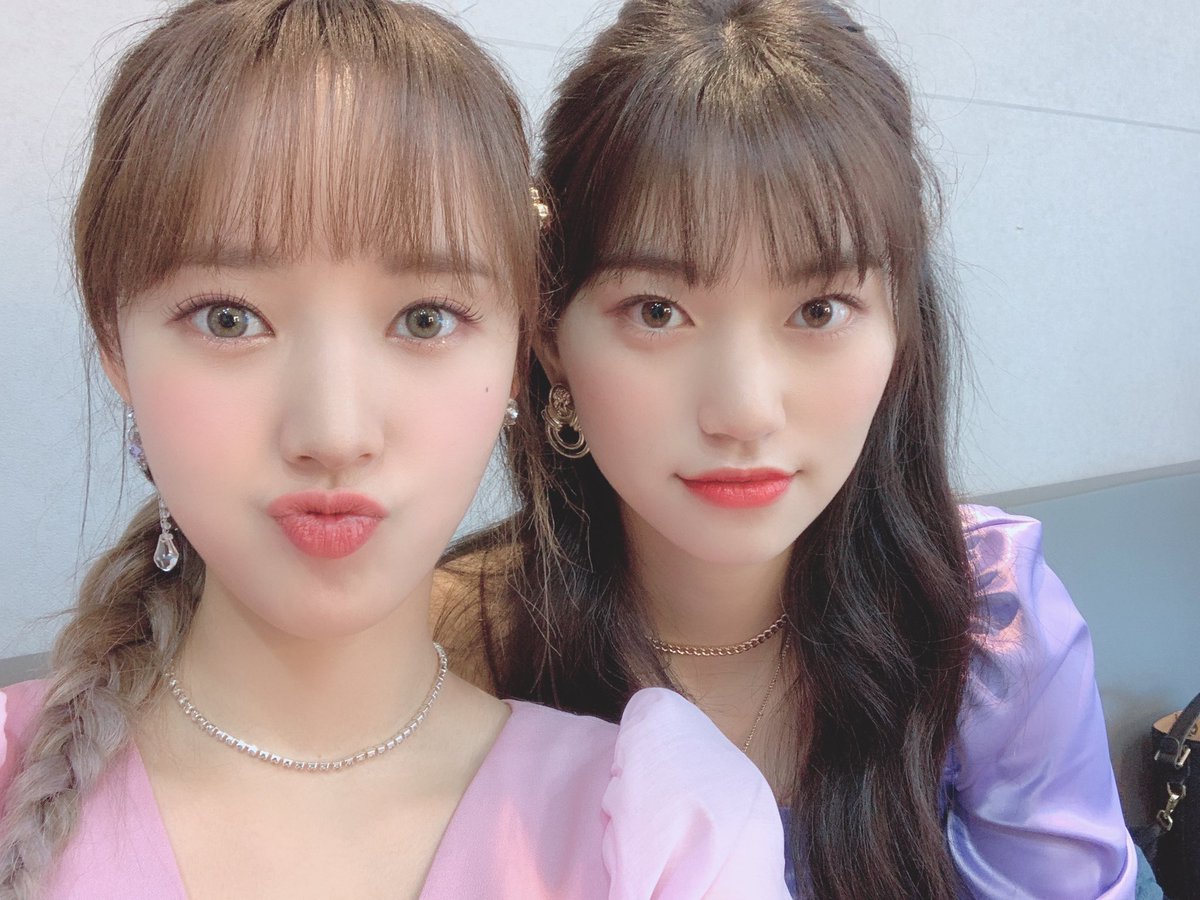 WekiMeki's tweet photo. 오늘 음중 컨셉은 보라였지이💜
그래서 오늘의 이쎄이리스트는 
선미 선배님 - 보라빛 밤 💜✨
 
#또이 #오랜만 #🌱❄️ 
#위키미키 #웁시 #음악중심 https://t.co/l2OnOYhhiR