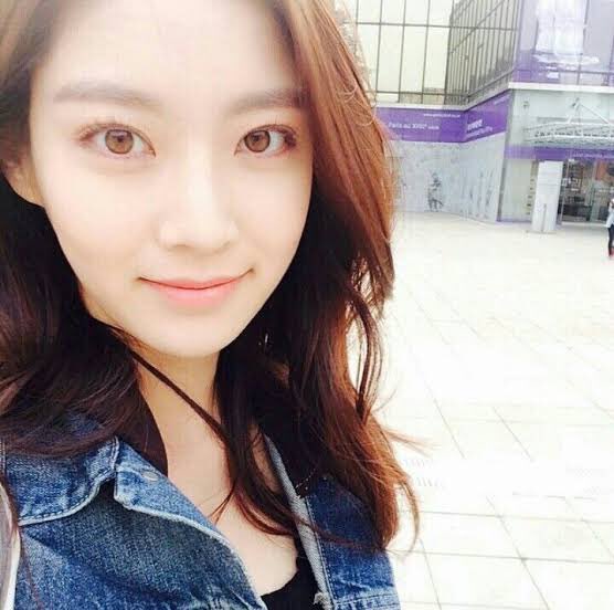 yjyworld's tweet photo. The prettiest sisters. https://t.co/uhU9qhYrCy