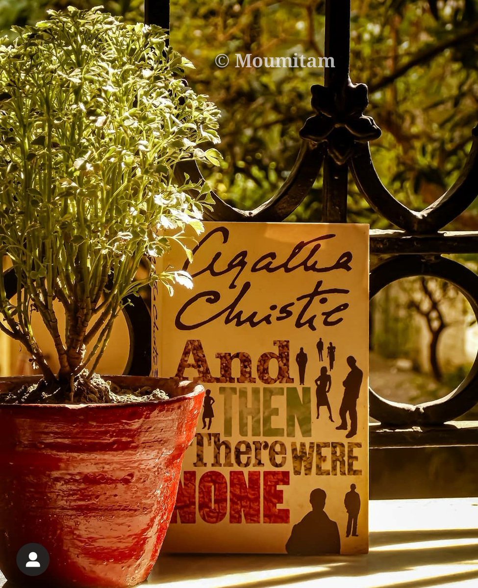 aleafunturned's tweet photo. The book which makes me a fan of Christie 💛
@HarperCollinsIN
@agathachristie
#HarperAtHome #ReadWithHCI #booksandnature
#BookRecommendations #book https://t.co/F7u5YYuFNG
