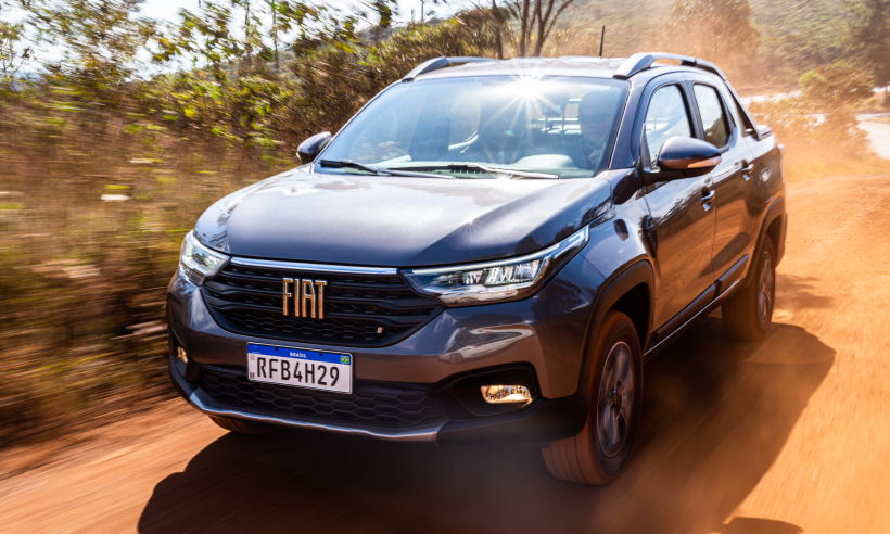 PortalVRUM's tweet photo. Nova Fiat Strada: o que a versão de topo da picape tem de bom e onde escorregou? Confira o teste completo no https://t.co/ZaRisNSWOM. #fiatstrada #novastrada #strada2021 #vrum #picape #strada https://t.co/60YcjIV7tC