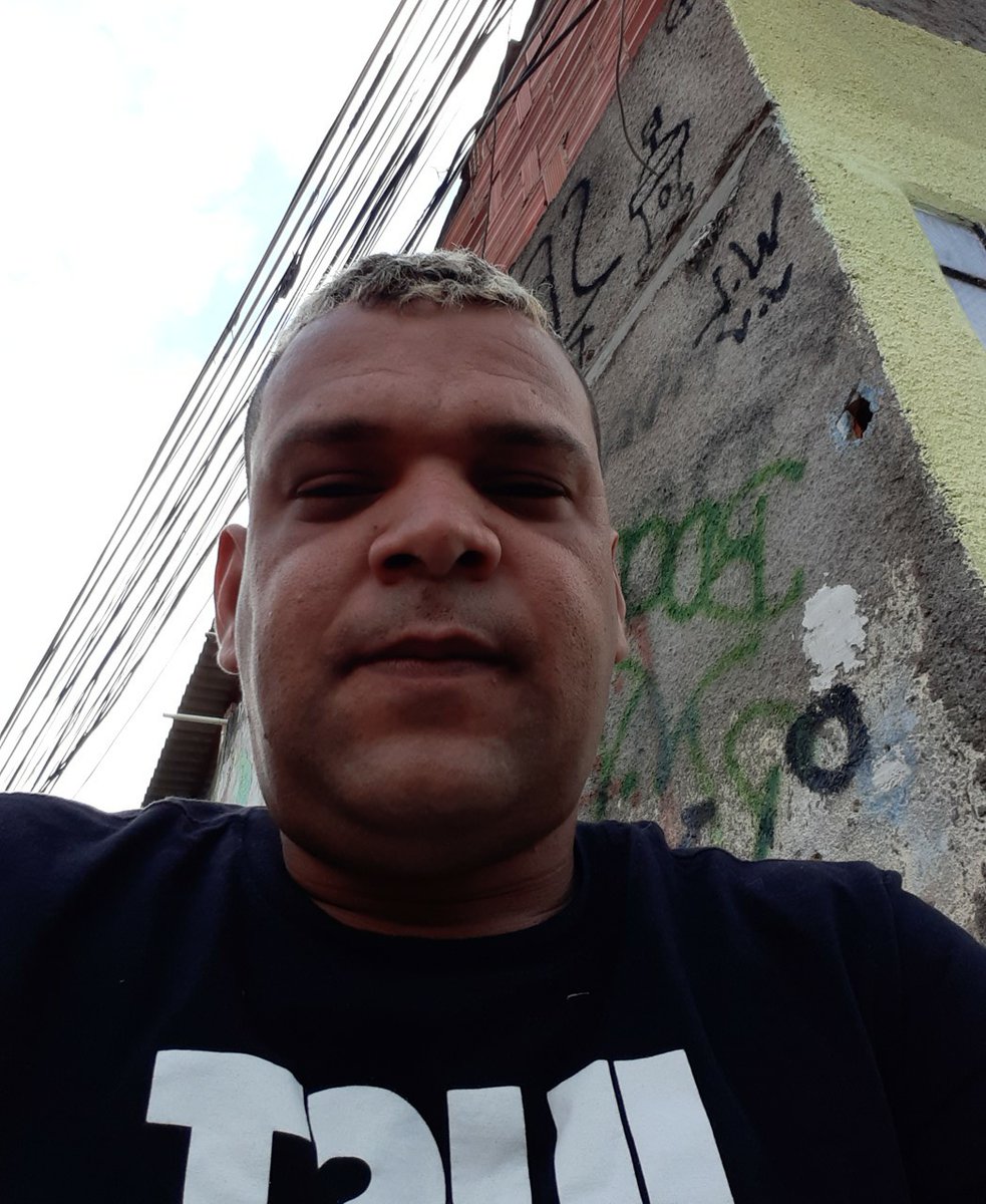 Paz de deus a lomas🙏🙏🙏
  Bom dia👐👐👐