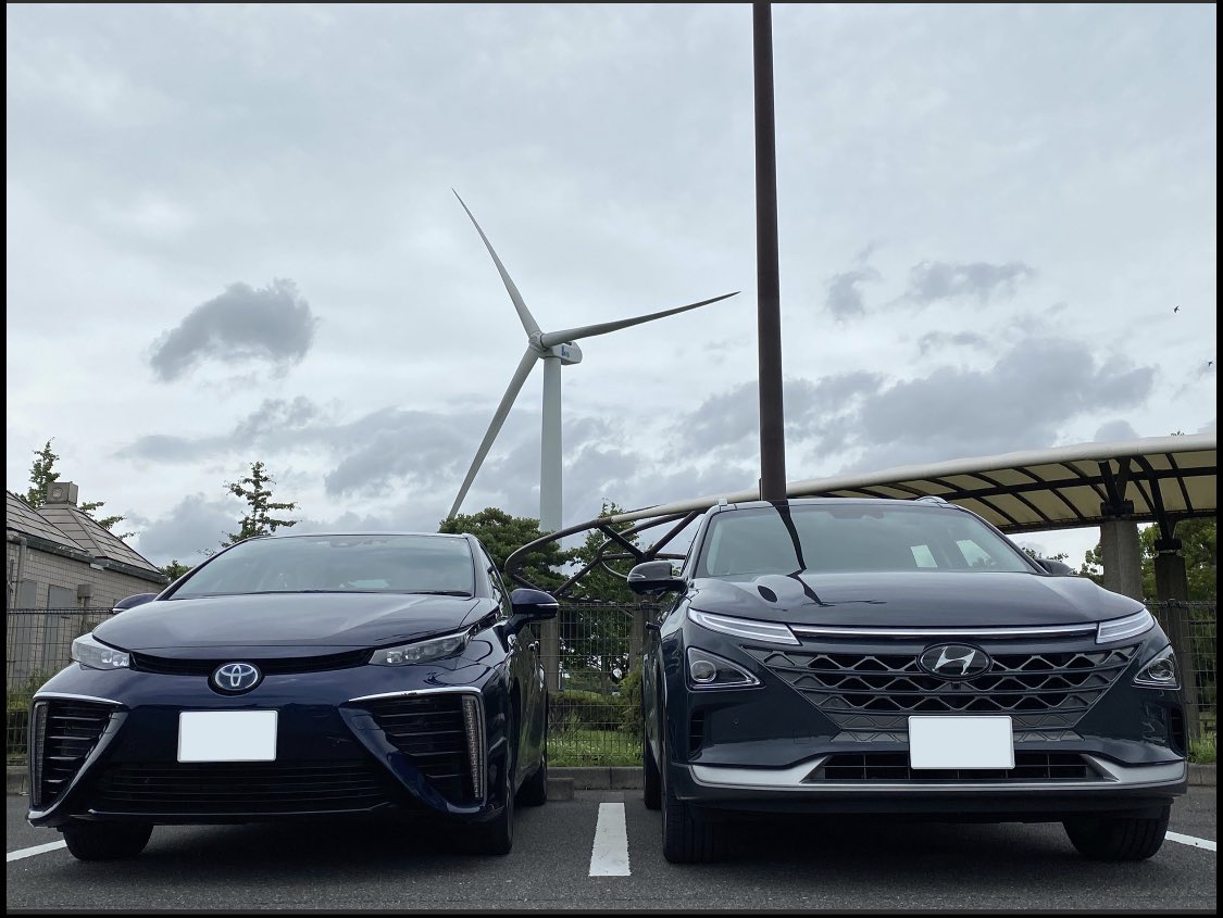 Ryo ヒュンダイが日本に帰ってきた しかもfcvで というわけでミライと比較試乗してきました 結果現代のクオリティの高さにびっくり 車としてのクオリティはもちろん オートパーキングやレーンキープの精度もかなり高い 10年前撤退後したメーカーとは