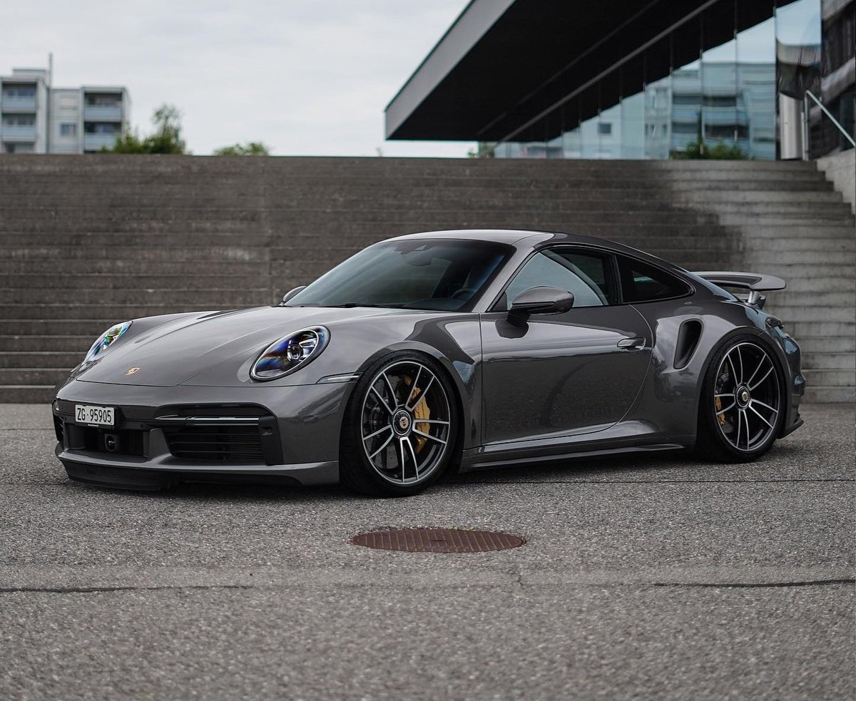 WorldWideCarsTM's tweet photo. Porsche 911 Turbo S 👌🏼 https://t.co/7DaZsAw2X8