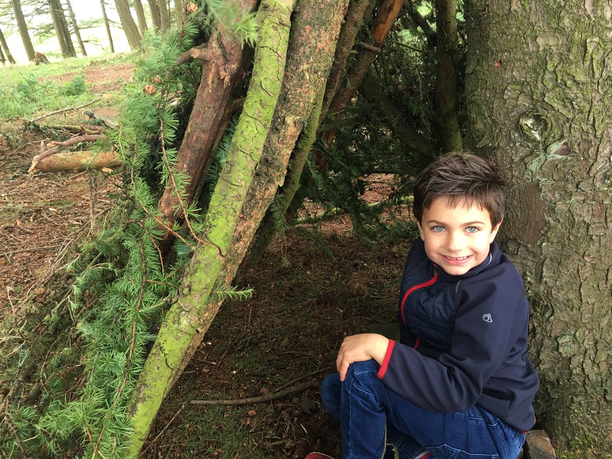 Saturday morning den building at Shilito Woods 🌲🍁🍂 <a href="/stjs_staveley/">Saint Joseph's</a> <a href="/Daniell65126960/">Mrs D Bell</a> @amandacameron85