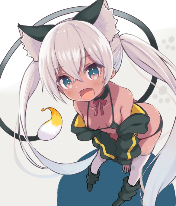 褐色白髪ツインテちゃん 