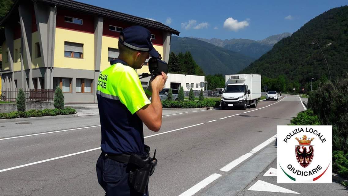 PLGiudicarie's tweet photo. Rilevamento velocità #SS239 domani domenica 5 luglio zona #valrendena tratto di competenza da #Tione a #Bocenago https://t.co/Yim1KImfpp
