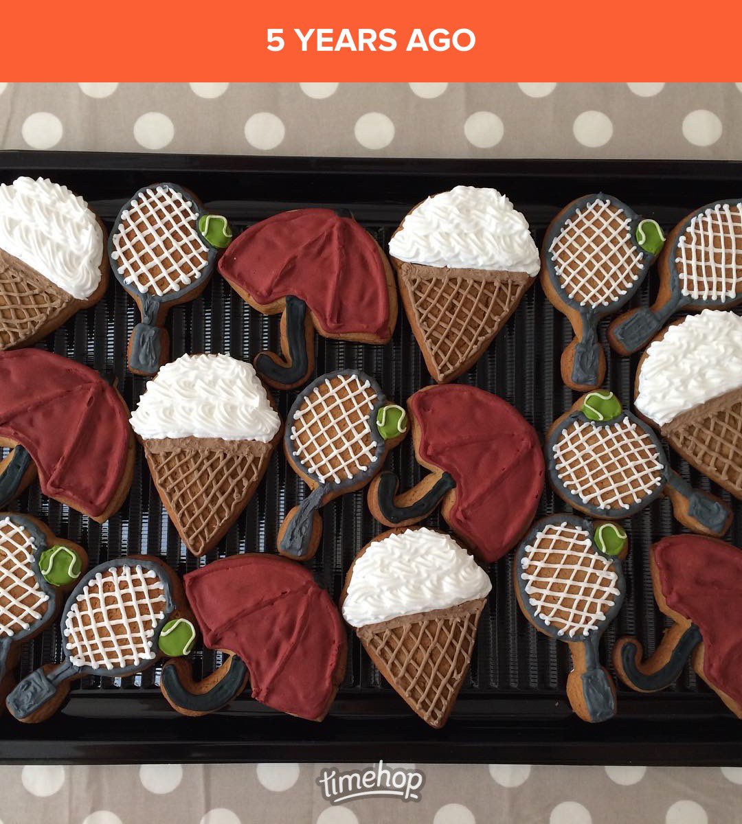 Throwback 5 years ago to British summertime gingerbread. Ice cream, umbrellas and tennis 🍦☂️🎾