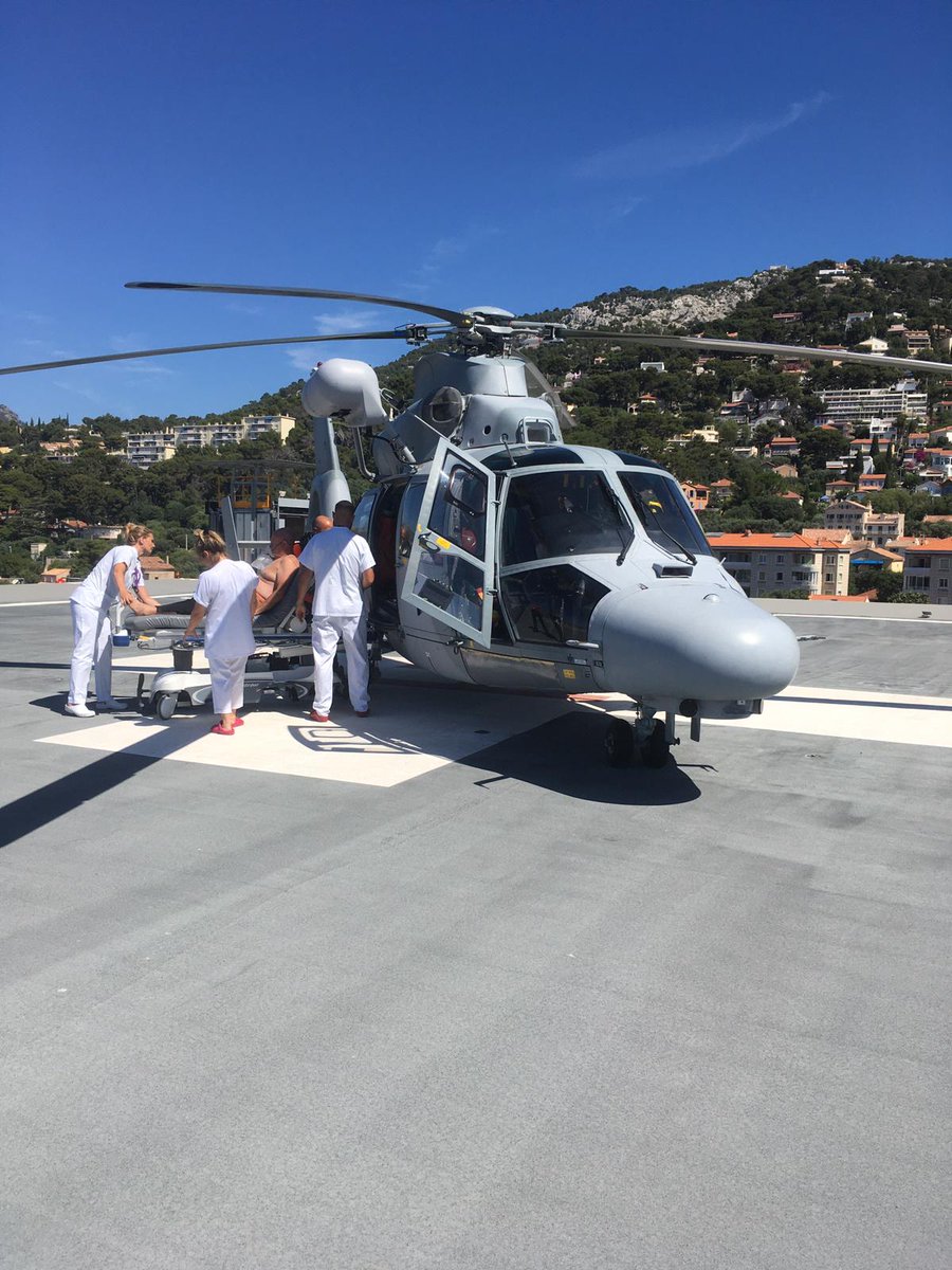[#OPÉRATION] Intervention à Porquerolles par 🚁Panther de la <a href="/MarineNationale/">Marine nationale</a> 🇫🇷 suite accident de plongée sur homme de 65 ans. A été pris en charge au HIA Ste Anne après avoir été hélitreuillé du support de plongée d'où il avait plongé.

#UrgenceEnMer196 ☎️