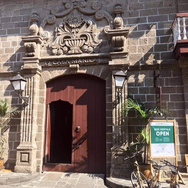 quilingankim's tweet photo. Intramuros date with right person please. https://t.co/fGsIPupjLa