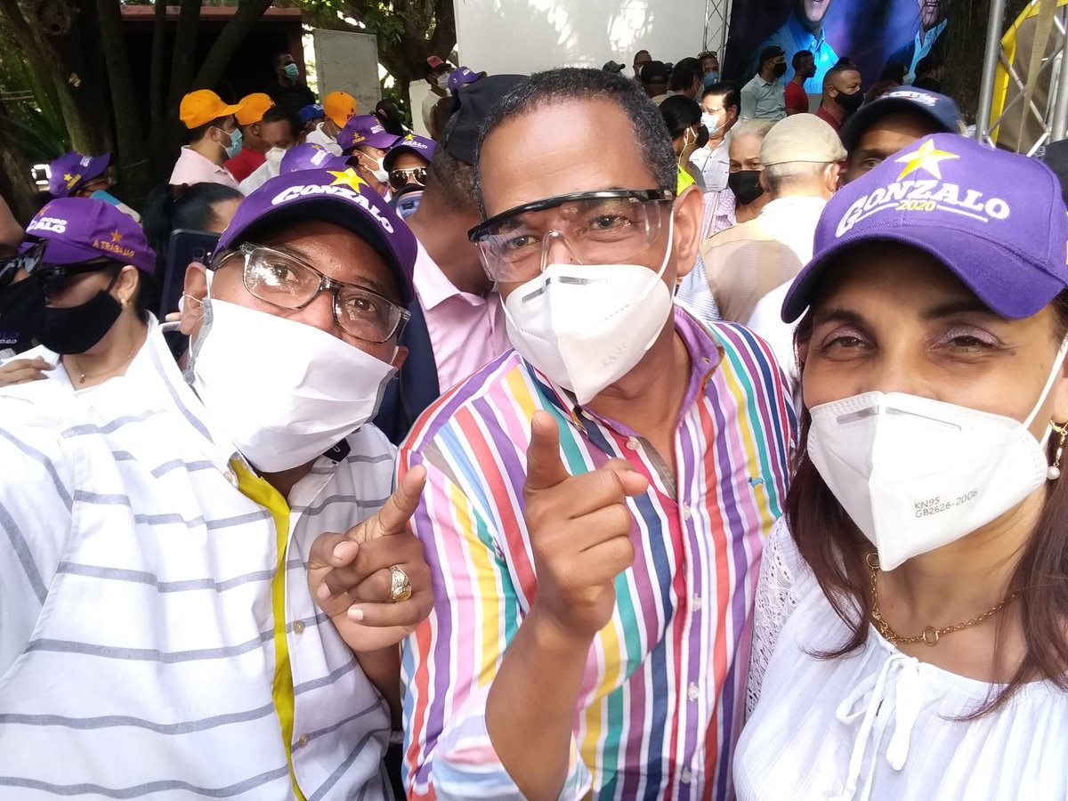 umids123's tweet photo. Todos tempranito a #Votar1 por nuestro senador @JCesarValentin y por nuestro próximo presidente @Gonzalo2020RD. #VamosArriba a Ganar. ⭐⭐⭐⭐⭐
#GonzaloYMargarita
#ValentinSenador https://t.co/0snjD3XXay