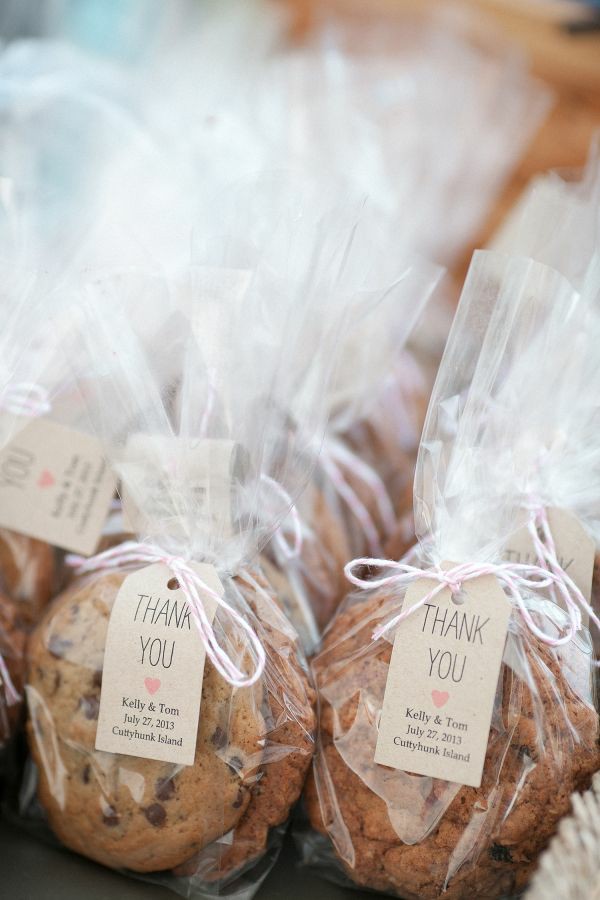 anastassiebae's tweet photo. ❛❛Our Handsome groom and my little sister or our beautiful Bride will be here soon . . .❜❜

     ❛❛and while waiting for them we offer you some cookies for you, please enjoy❜❜

#⃟CAFOXDEMARIAGE https://t.co/We0vONmZnQ