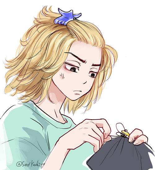 今のマイキーも手首と足首の両方につけてほしいと思った 八千代のイラスト