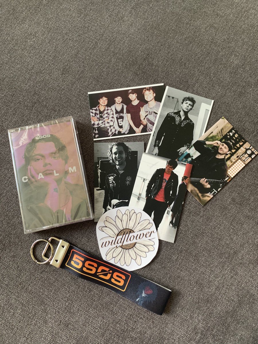 mar5en's tweet photo. Giveaway time ✨

You can win a 5sos package with the CALM album (Ash cassette), selfmade stickers/photos and a selfmade keychain.

to enter:
-like+rt (so that many people see)
-follow me
-tag 2 friends 
-comment done ✅ 

ends July 31st / open ww
❗️you have to pay shipping❗️ https://t.co/9nA9TNyfKN