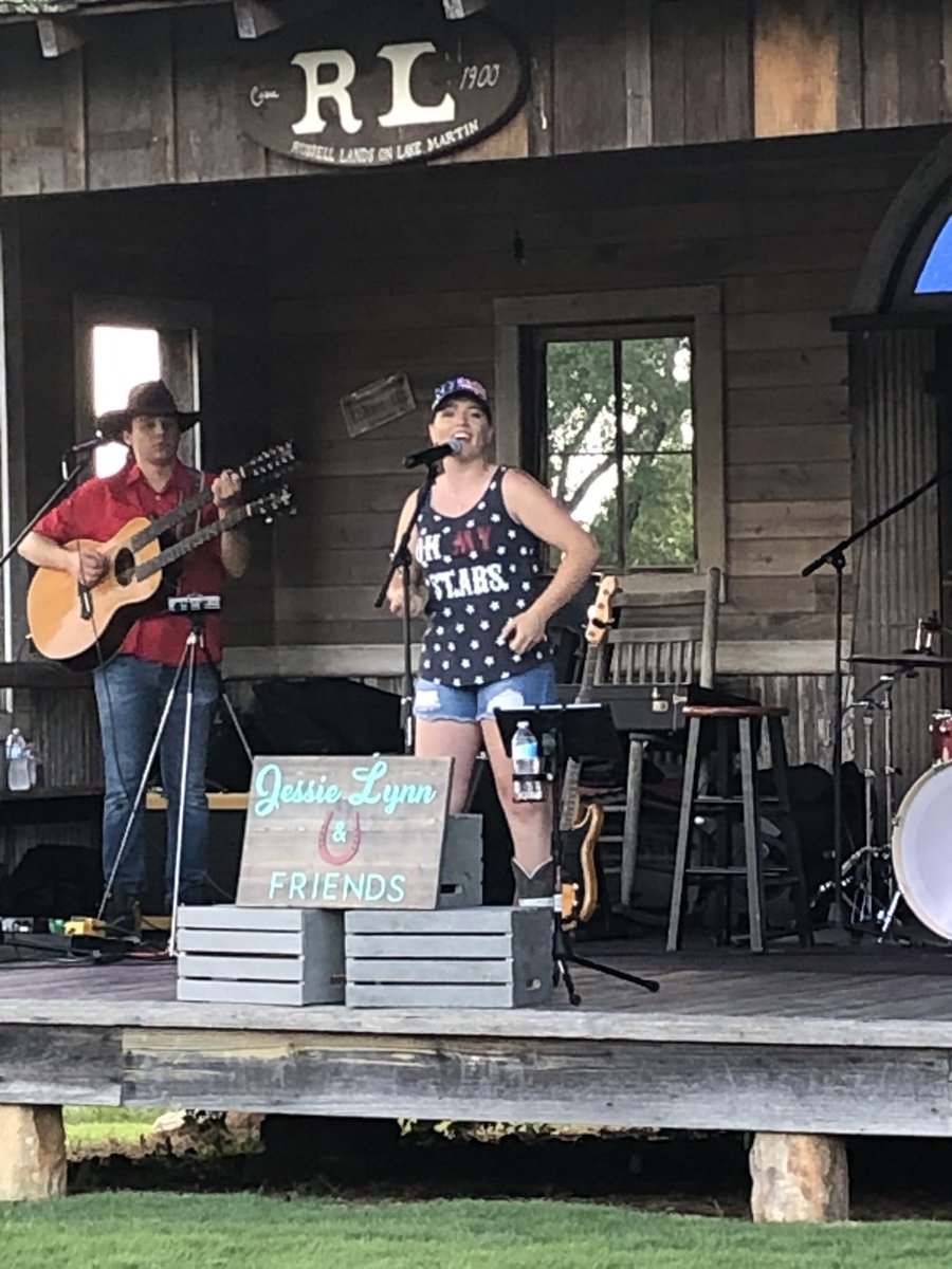 JessieLynnJL's tweet image. Wow!  We had a Phenomenal Show last night at “Live on the Green” at #RussellLandsOnLakeMartin!  Fantastic Crowd! Thanks to Everyone that kicked off our 4th of July weekend with a Bang!  Hope to see y’all tonight at #TheAmpOnLakeMartin! 🙏🏻😉🎶🎤❤️😘🎉🇺🇸