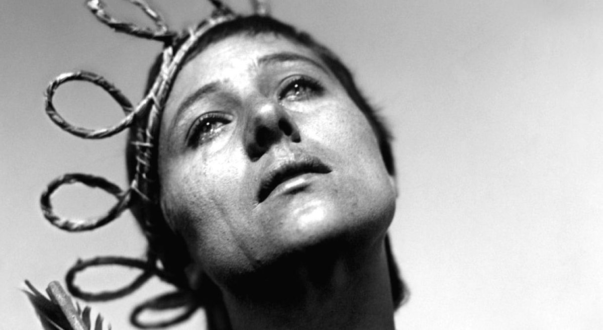EdebiSinefil's tweet photo. "Yaşamak, bir günü daha atlatmak demekti, o kadar."
Otuzların Kadını/#TomrisUyar
Film: The Passion of Joan of Arc (1928)/Carl  Dreyer
#4Temmuz2003 https://t.co/xfQszzzjoq