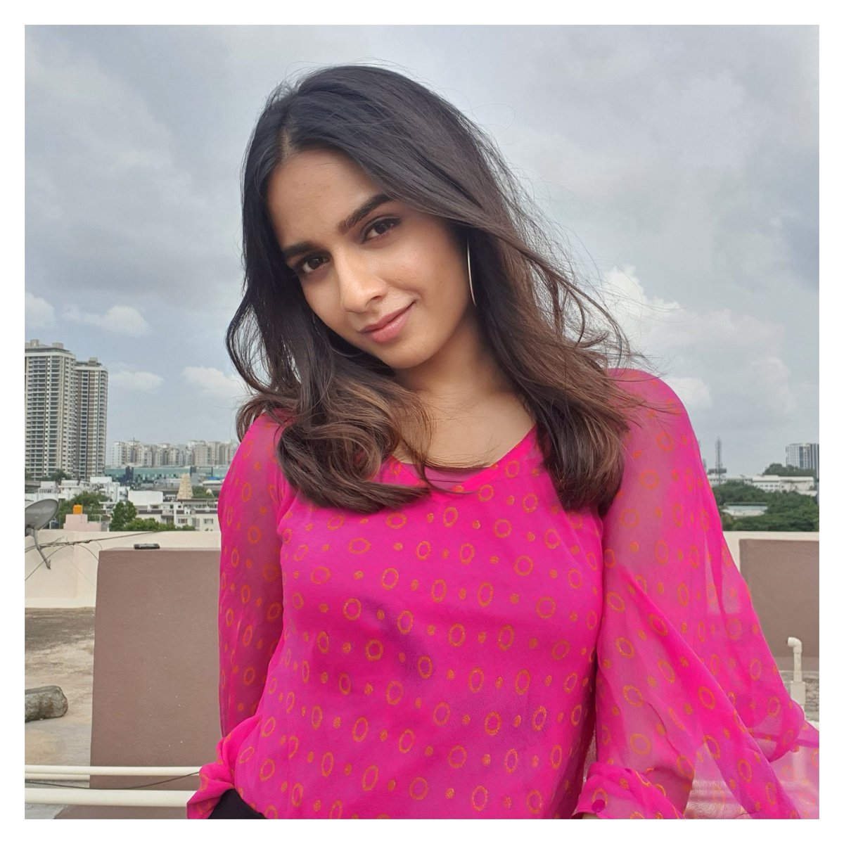 anusharanganath's tweet photo. 🎀
#anusharanganath 
#pink #subtlelips #stylediaries https://t.co/3anHLswgW0