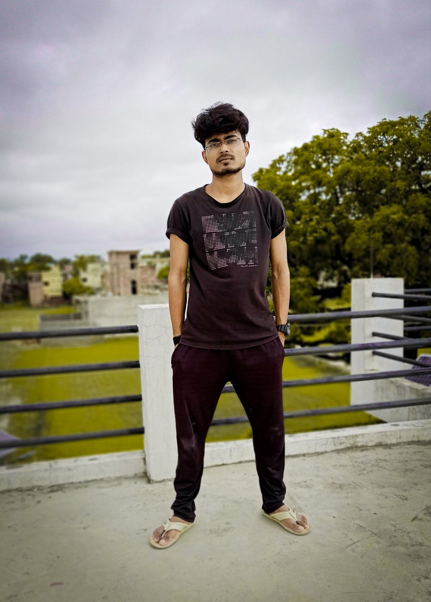 VSShiva2's tweet photo. Underrated
.
.
.
.
.
.
.
.
.
.
.
.
.
.
.
.
.
#lifestylevlogger #lifestyle #influancer #youtubeindia #youtubers #indianvloggers #gorakhpurvlogger #gorakhpurdiaries #stylishlook #underrated #homelook #lookbook #green #vsshiva #theshivaay
#clouds #village https://t.co/w1ivkjDTVy