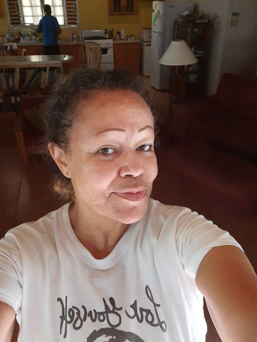 KellyKatharin's tweet photo. Made it home just in time
#runnerstrots iykyk
#SaturdayMorning #hillsandvalleys #sweat #intervalsprints again #over50 #strong #fattofit https://t.co/AOzV566DuH