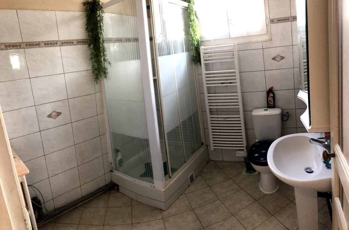 Legolas's tweet photo. π₯Mini-thread nouvelle salle de bain. π₯ Car on a galΓ©rΓ© et qu'on est trΓ¨s content du rΓ©sultat ! LΓ c'Γ©tait le jour oΓΉ on a achetΓ©.. On s'est dit : il faut qu'on refasse totalement cette piΓ¨ce ! #MaSDB https://t.co/OhlfIkPm7O