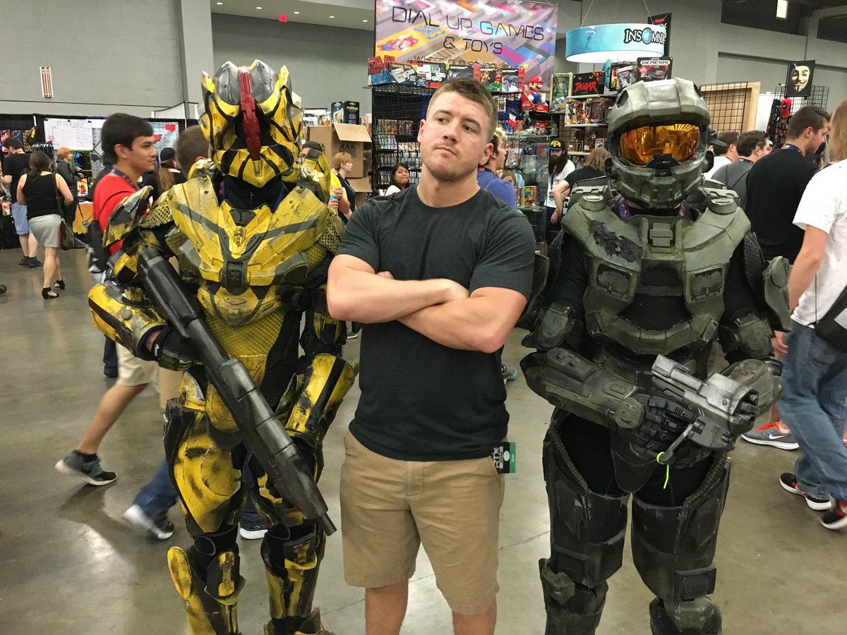 Primetime_NE's tweet photo. #RTXMemories #RTX2016 https://t.co/3GHCRt1DzE