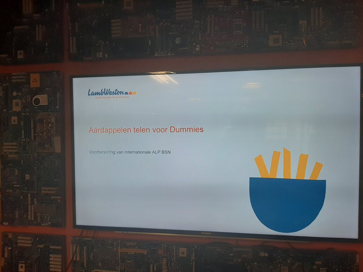 Vandaag de mini masterclass 'Aardappelen telen voor dummies' gevolgd onder leiding van <a href="/seepiejw/">Jan Willem Sepers</a> ter voorbereiding op de module International management. Deze dummie gaat straks met nieuwe voorkennis een patatje scoren #mba #bsn #kijkjeindekeuken