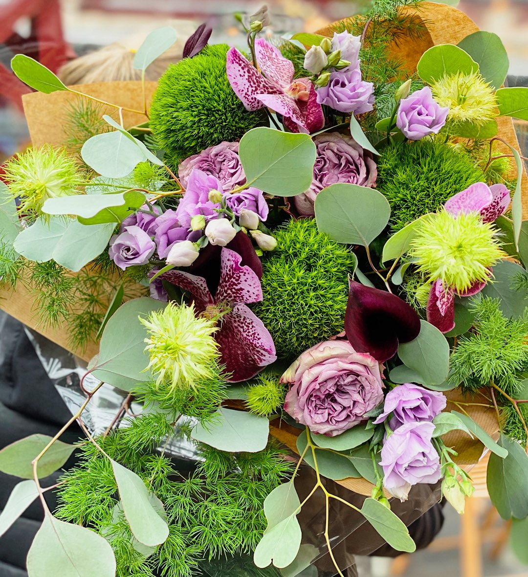 We love creating bespoke hand-tied #bouquets. This is just one of today’s favourites.
If you would like us to design a bouquet for you or someone special, give us a call or pop in and see us <a href="/altrinchammkt/">Altrincham Market</a> 
#Altrincham 
#Freshflowers
#weekendvibes