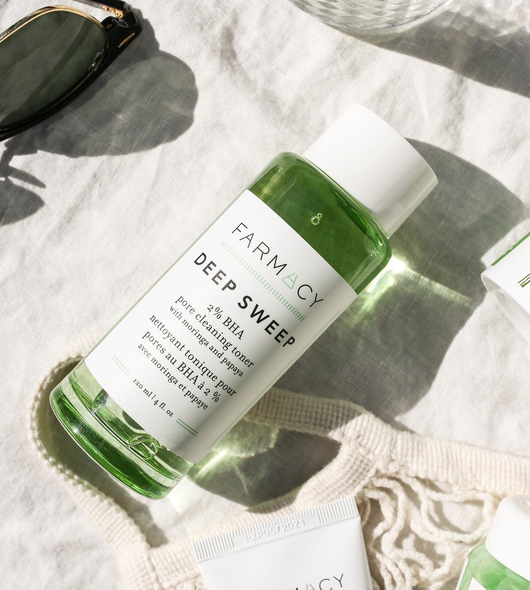 Give your skin a refresh this holiday weekend with our NEW Deep Sweep toner! This 2% BHA toner refines skin texture and reduces shine, leaving you with clean, healthy-looking skin. bit.ly/2AqidmB