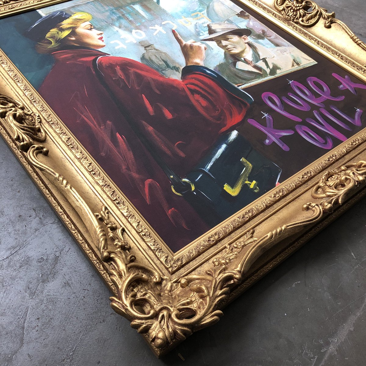 pureevilgallery's tweet photo. ππΌππΌππΌ Just look at this! #strangersonatrain #goldornateframe #framing #london #frintonframes https://t.co/KAdoxBdLsq