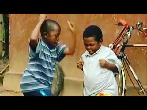 *aki na ukwa*. இந்தப்படம் நைஜீரியாவில் சூப்பர் டூப்பர் ஹிட் அடித்தது. இன்று நாம் சமூக வலைதளங்களில் மீம்ஸ் கலாக காணும் பெரும்பாலான போட்டோக்களும் வீடியோக்களும் இந்த படத்திலிருந்துதான். இந்த படத்தில் ஒஸிட்டா வின் பெயர் பாவ் பாவ் இவரின் உண்மையான பெயர் தெரியாதவர்கள் இவரை பாவ் பாவ்