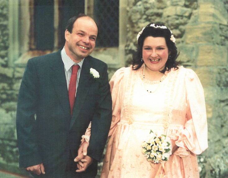 PIandMedNeg's tweet photo. Jose Swan lost her “best friend” when husband Richard died from #Mesothelioma. @IainShoolbred, one of our #Asbestos lawyers, is supporting Jose as they investigate how Richard was exposed to the substance that caused his illness. https://t.co/REIUFavPyI #Oxfordshire #AMD20 https://t.co/AHu7MmIx6O