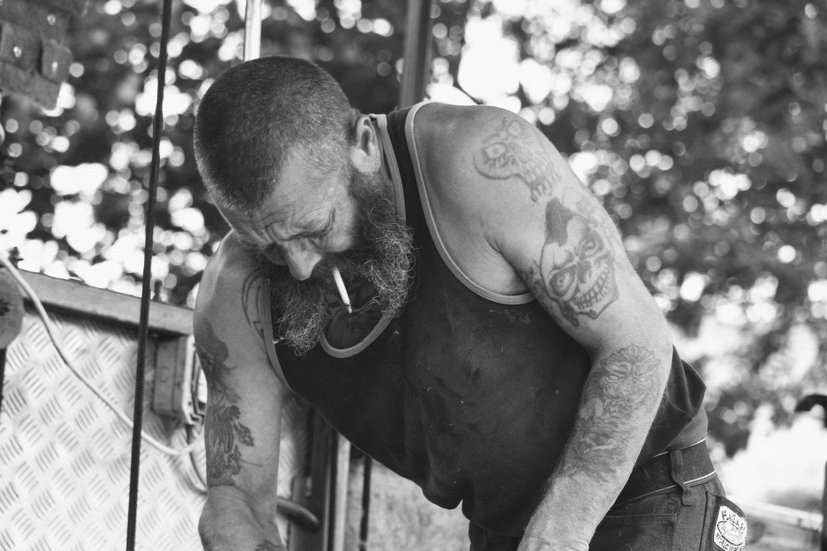 IFJaCs_farm's tweet photo. Shearing over with for another year. Some beautiful black and white photos from the day (they even let us have a go as well!)

#education #farming #sheepfarming #sheepshearing #blackandwhite #westdorset #bridport #art https://t.co/jrBJTzXdyy