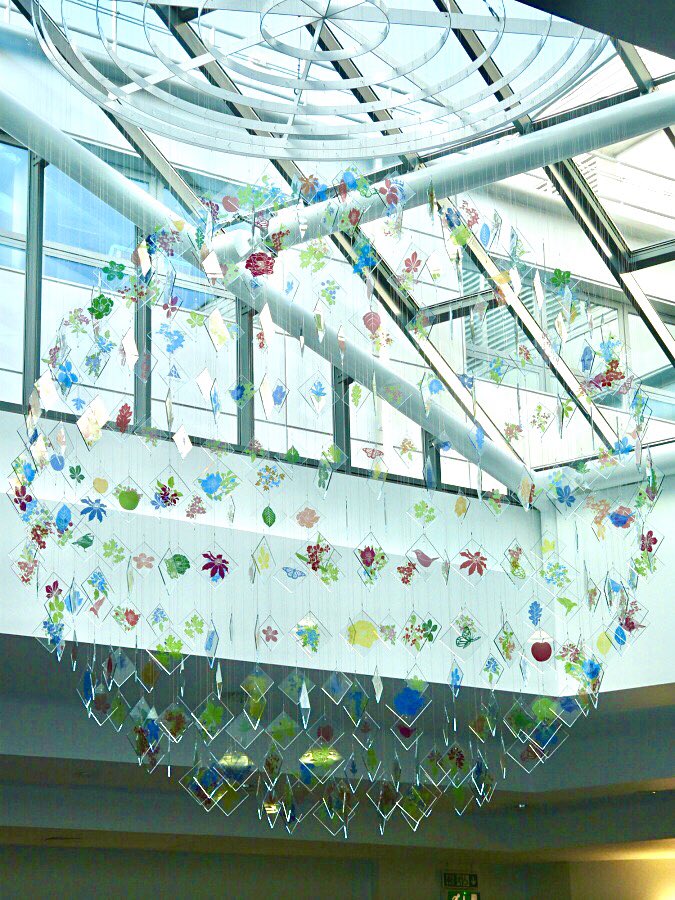 George_Singer's tweet photo. The Tree of Life installation for the Aldershot Centre for Health.
.
Glass tiles- printed with coloured birds, flowers and fruit provide a fun, uplifting focal point in the centre of the octagonal space..
.
.
#georgesinger #georgesingerlondon #chandelier #design #chandeliers #art https://t.co/eTqUk8bqqh