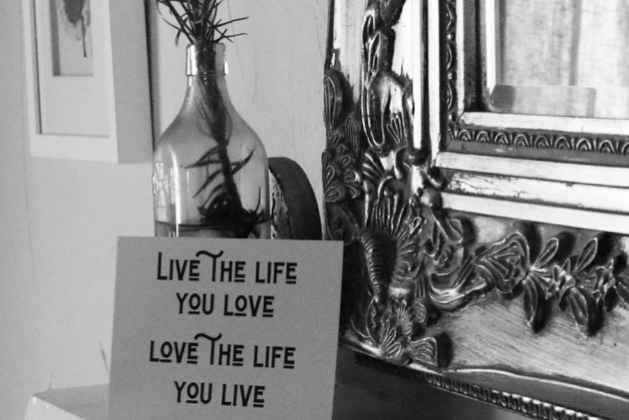 liveworkbehappy's tweet image. Branding photos. Don’t get chance for myself but managed to grab a few recently. Love having a creative outlet side to the business.