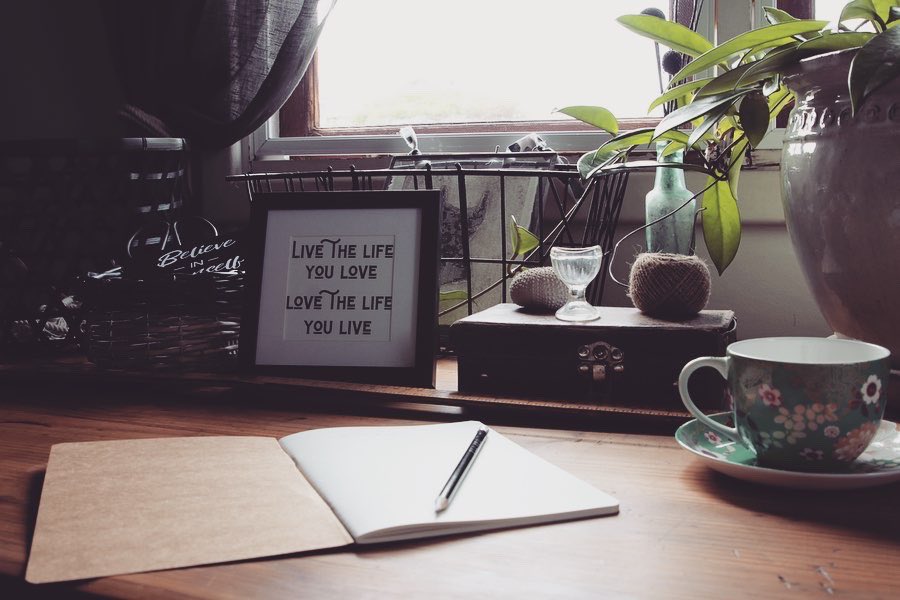 liveworkbehappy's tweet image. Branding photos. Don’t get chance for myself but managed to grab a few recently. Love having a creative outlet side to the business.