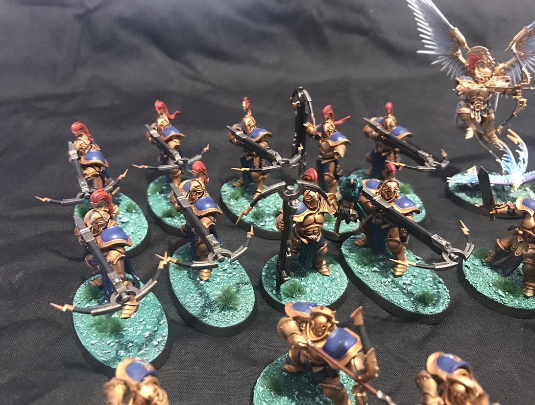 After playing a similar list and being very impressed, I created my own version of a Shootcast Stormcast army. It was fun watching Slaanesh players avoid playing it 
