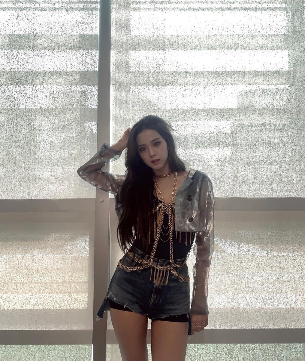 i refuse to believe she’s real