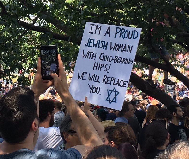 BloodAndSoile's tweet photo. @HotelLubyanka @SnWphia Islam, Judaism and Christianity in ALL it’s forms are fighting for the same ting!
To create the fundation for the Jewes to name themselfs as the madter race where the GOY must surve them as the holy Gods!
Ment to all: 
Wake upp ffs!
Learn history!
Read !
Educate yourself humans ! https://t.co/BG4WSOJMuM
