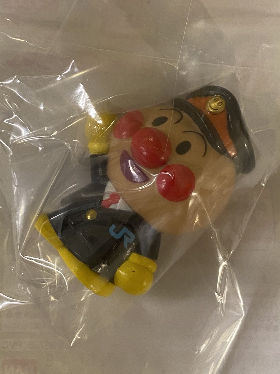 パーシー 志国土佐時代の夜明けのものがたり 戦利品 アンパンマン ソフビ人形 アンパンマン 列車 をモチーフに Jr四国の制服を着たアンパンマンが可愛い