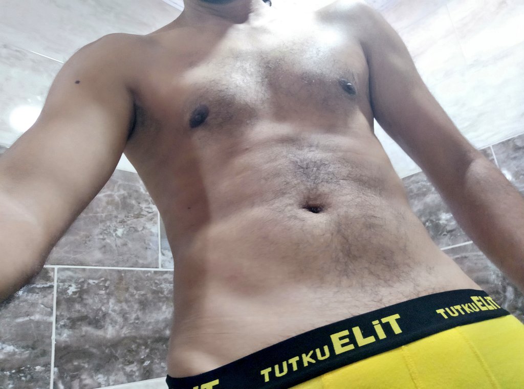 kaan_zenci's tweet photo. İzmir çok sıcak ter içinde kaldım...akşama planı olan varmı? #izmirseks #izmirswinger #cuckoldçiftler https://t.co/tuwGor8BUf