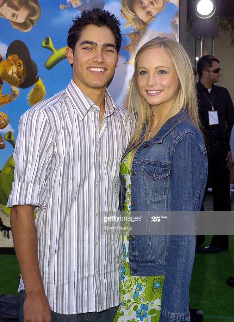 bemore236's tweet photo. Raga ma voi lo sapevate che Candice Accola, nonché Caroline di #TheVampireDiaries, e Tyler Hoechlin, nonché Derek di #TeeWolf, sono stati insieme?
Io scioccata #tvd #TeenWolfReunion https://t.co/MEIPGTycEu