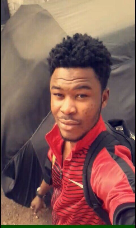 Haskay_GH's tweet photo. #MMGU #MUNBOU #MUFC 

The Face              The Club https://t.co/eQB0onTMUH