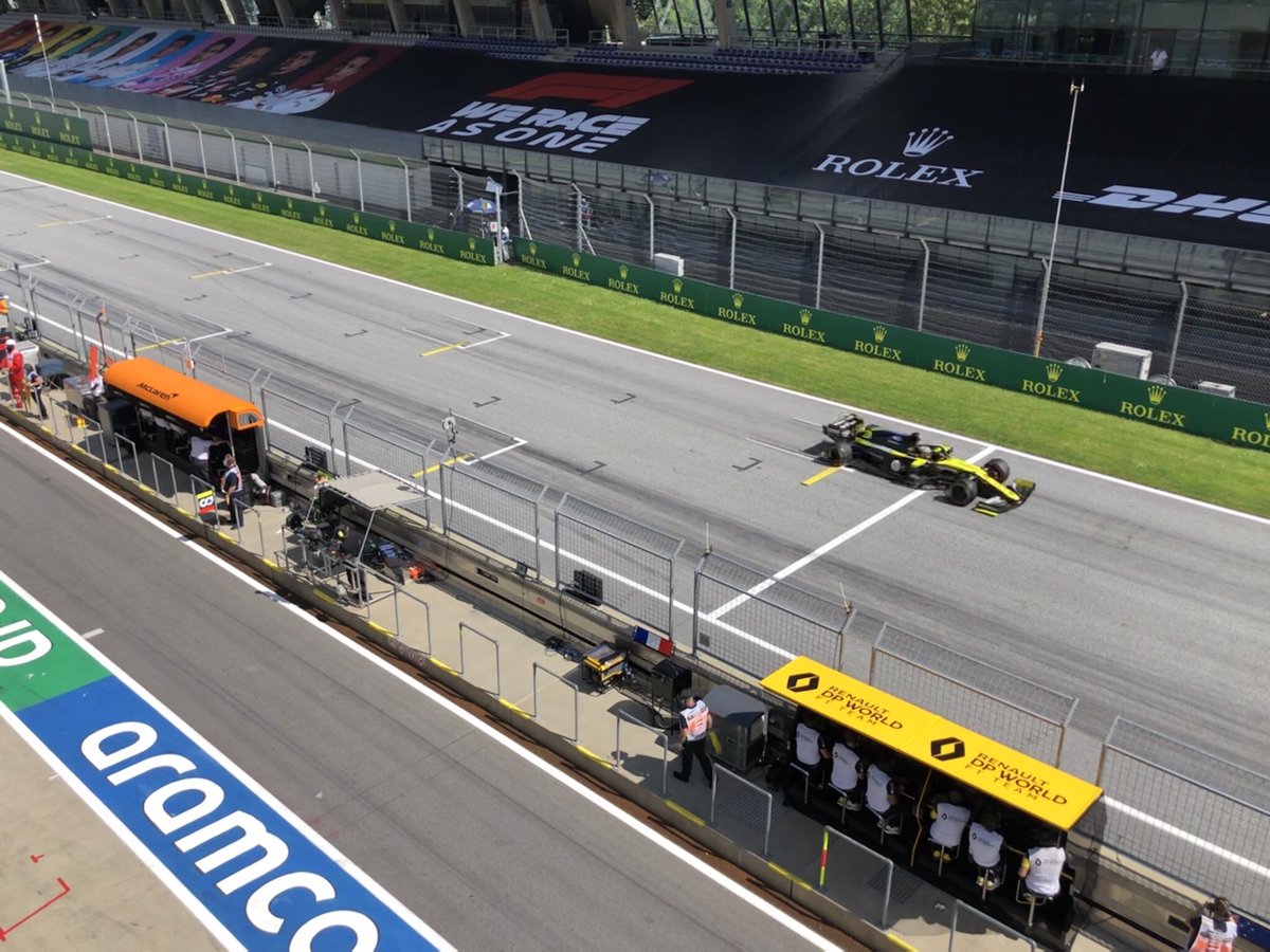 AlpineF1Team's tweet photo. Nice lap from Daniel, putting his R.S.20 in 6th place: ⏰ 1:04.023!
Esteban is P14 with a 1:04.893 lap at the moment. One more run in #Q2. 

#RSspirit #AustrianGP https://t.co/snLl3W3trj