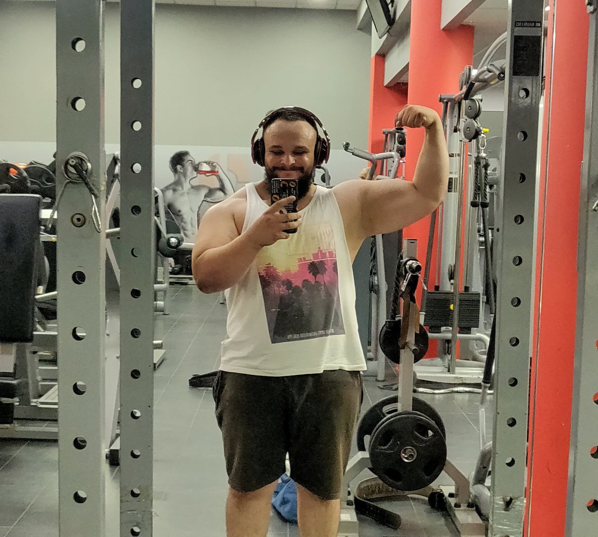 #makerswholift quarantine has not been good to me. 

<a href="/3dmakernoob/">3D Maker Noob 🇲🇹</a>  gym session when? Maybe we can curl a couple of Toolchangers for fun :p 

#gymselfie