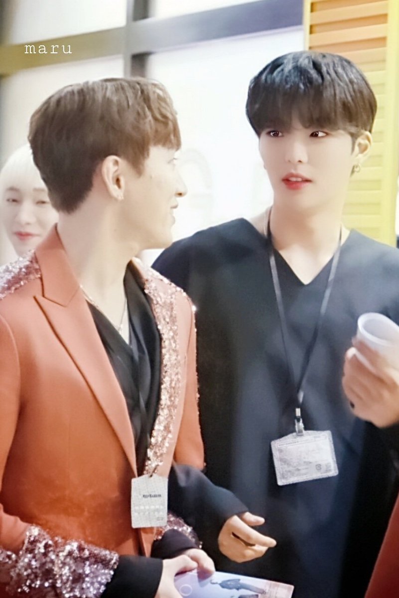 Earthmoon36's tweet image. 밤🌙 PR은 어려워(T0T) 
하지만, 이렇게 귀여운 해바라기🌻 ROEL씨는, 밤에도 천사야～😇💗💗💗
렐디의🌻라디오📻사랑해(*＞∇＜)ﾉ

#로엘 #ROEL #김선호
#곤 #GON #김성중
#ARGON