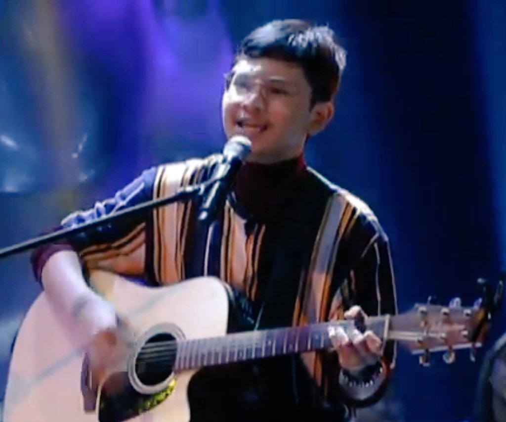 Messy1994's tweet photo. Still cannot get over Gab & Omar's performance. All heart!
The stripped down arrangement magnified 💙
Thanks, Kamp Kawayan. My LSS for tonight 💙 #VoiceTeensLabanan https://t.co/7o1XTmnNv2