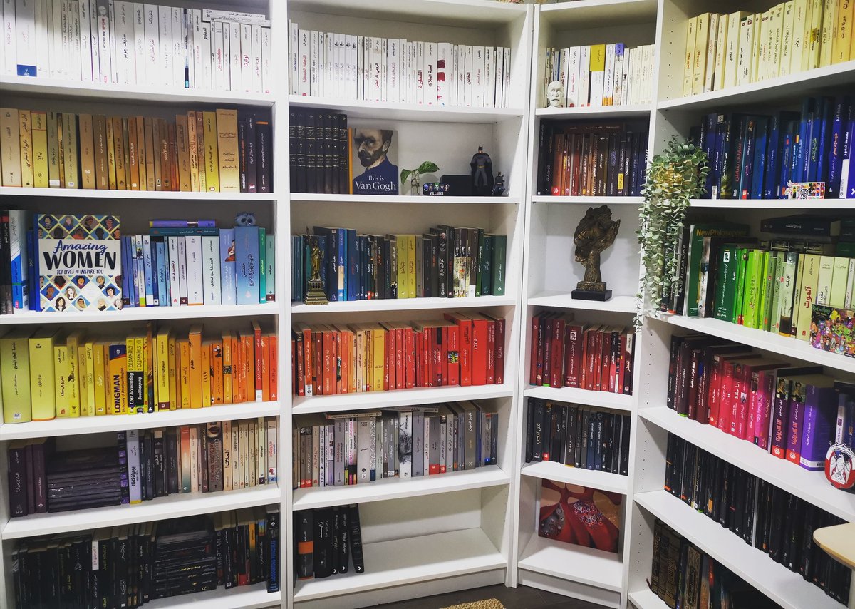 th_mem's tweet image. "القراءة مثل التفكير، مثل الصلاة، مثل الكلام مع صديق، مثل عرضك لأفكارك، مثل سماعك لأفكار الآخرين، مثل سماع الموسيقى (بلى، بلى)، مثل تأمّل منظر، مثل الخروج للتنزّه على الشاطئ. وأنتم، اللِطاف جداً، تتساءلون الآن: ما الذي كنت تقرؤه يا باري؟ كنتُ أقرأ كلّ شيء".
- 2666، روبرتو بولانيو